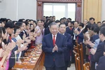 Party General Secretary To Lam is welcomed by staff of the Party Central Committee’s Office (Photo: VNA)