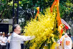 Party General Secretary and State President To Lam offers flowers at Truong Son National Martyrs’ Cemetery (Photo: VNA)