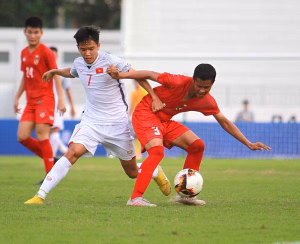 Vietnam beat Myanmar 2-1 in U15 int’l football tournament 
