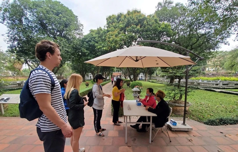 Tourists visit Temple of Literature in Hanoi prior to COVID-19 outbreak (Photo: VietnamPlus)