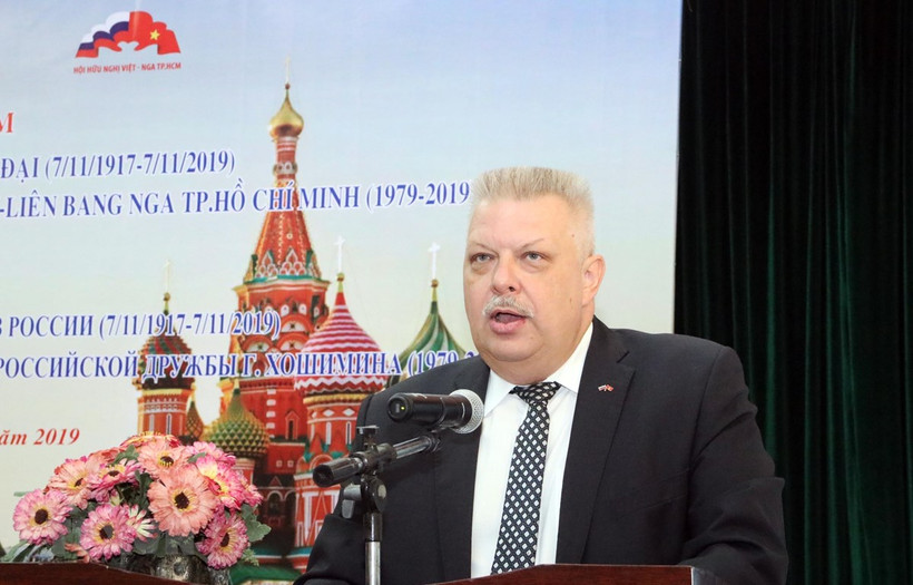 Alexey Vladimirovich Popov, Russian Consul General to HCM City, speaks at the gathering (Photo: VNA)