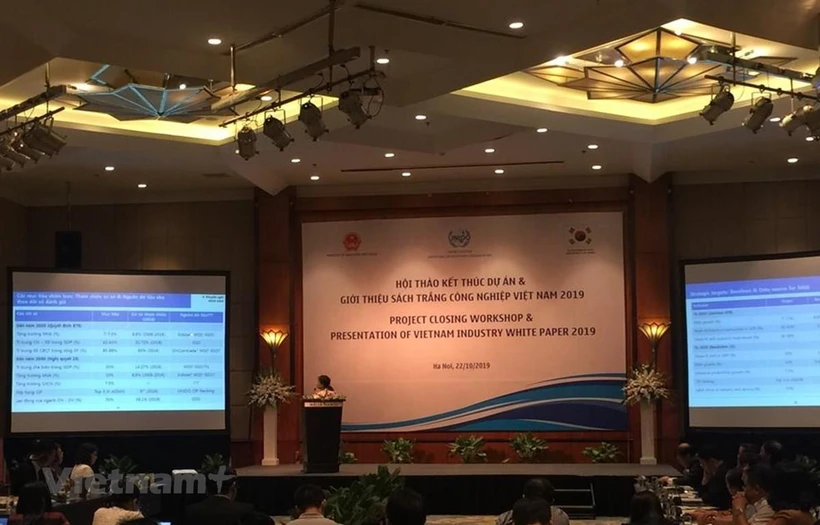 The Ministry of Industry and Trade releases the Vietnam Industry White Paper 2019 on October 22 (Photo: VietnamPlus)