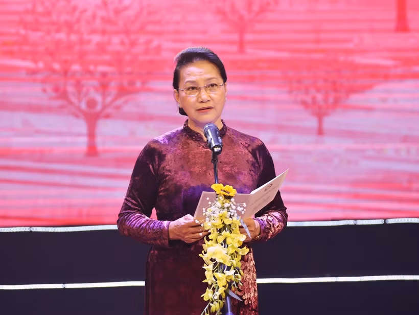 National Assembly Chairwoman Nguyen Thi Kim Ngan delivers a speech at a Vietnam Red Cross (VRC) programme calling for help to the poor and the victims of Agent Orange in Hanoi on January 16. (Photo: VNA) 
