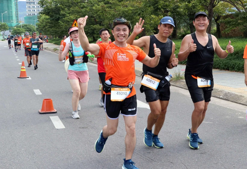 Over 9,000 runners join Da Nang International Marathon 2019