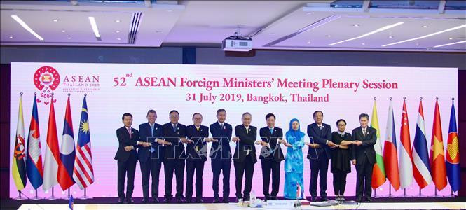 Deputy PM voices concern over developments in East Sea at AMM-52