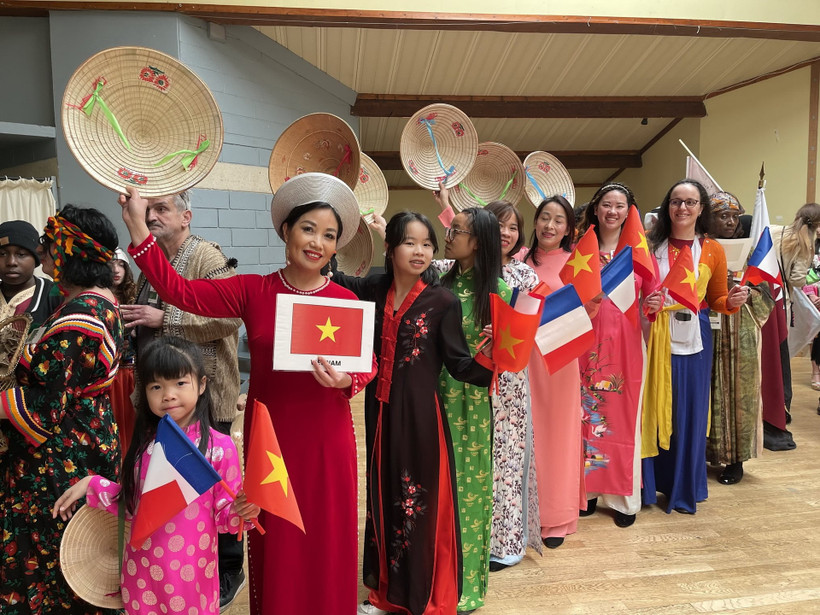 Vietnamese attending the Weekend de la Francophonie 2022 (Photo: VNA)