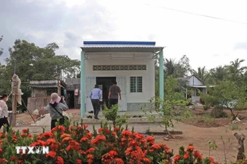 The southernmost province of Ca Mau has achieved its target of supporting the construction and renovation of 4,400 homes. (Photo: VNA)