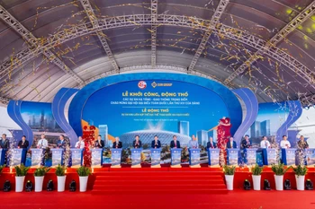 Groundbreaking for the Rach Chiec National Sports Complex on January 15 (Photo: Sun Group)