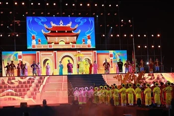 Performances at the opening ceremony of the First Thang Long – Hanoi Festival 2025. (Photo: VNA)