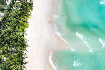 International tourists are increasingly choosing Phu Quoc over giants like Bali and Phuket, driven by the freshness that Phu Quoc offers (Photo: Sun Group)