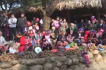 A corner of Sin Suoi Ho market which is held every Saturday morning (Photo: VNA)