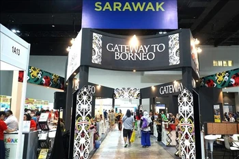 At the 56th annual Malaysia MATTA Fair (Photo: VNA)