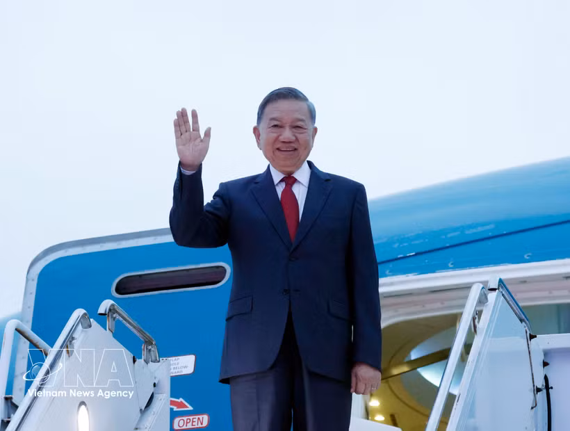 General Secretary of the Communist Party of Vietnam Central Committee and President To Lam arrived in New York on September 20 evening (US time), beginning his participation in the High-Level General Debate of the 81st United Nations General Assembly (UNGA 81) and a series of bilateral engagements in the US. (Photo: VNA)