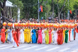 Vietnamese women uphold glorious traditions in the new era