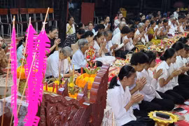 Khmer community in Ca Mau joyfully celebrates Sene Dolta festival