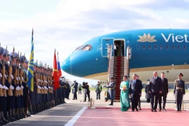 Party chief arrives in Moscow, beginning official visit to Russia