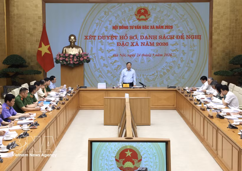 Standing Deputy Prime Minister Pham Gia Tuc speaks at the meeting of the 2026 Amnesty Advisory Council. (Photo: VNA)