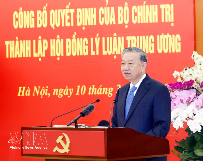 Party General Secretary To Lam speaks at the conference to announce the Politburo’s decision to establish the Central Theoretical Council for the 2026–2031 tenure. (Photo: VNA)