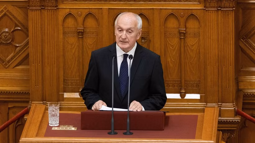 President András Baka addresses the Hungarian Parliament in Budapest after being elected on August 11, 2026. (Photo: Xinhua/VNA) 