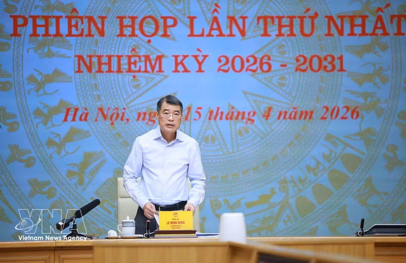 Prime Minister Le Minh Hung speaks at the first meeting of the Central Emulation and Commendation Council for the 2026–2031 term on April 15. (Photo: VNA)