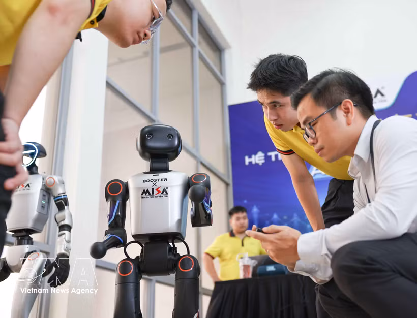 AI Day 2026 product showcase area. (Photo: VNA)