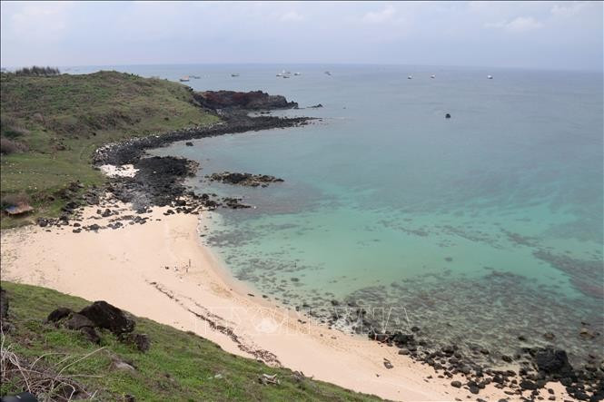 Accessed mainly by sea and featuring modest infrastructure and services, Phu Quy Island has long remained relatively untouched by mass tourism. (Photo: VNA)