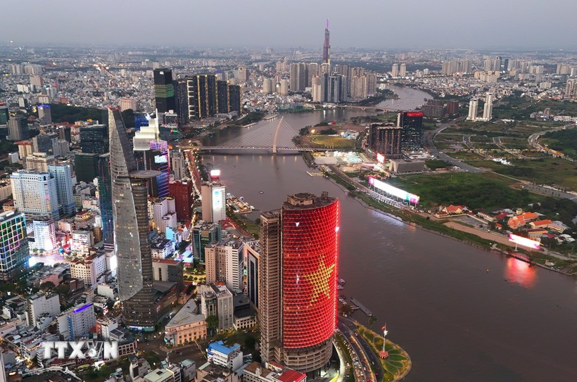 Ho Chi Minh City is striving to grow into a leading urban and financial hub in Southeast Asia. (Photo: VNA) 