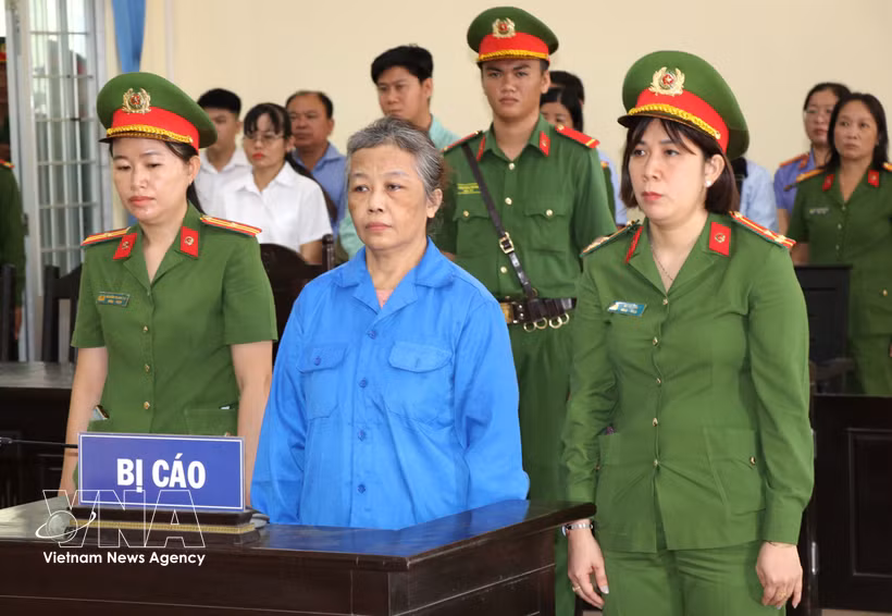 Defendant Thach Thi Hoa Ri at the first-instance trial (Photo: VNA)