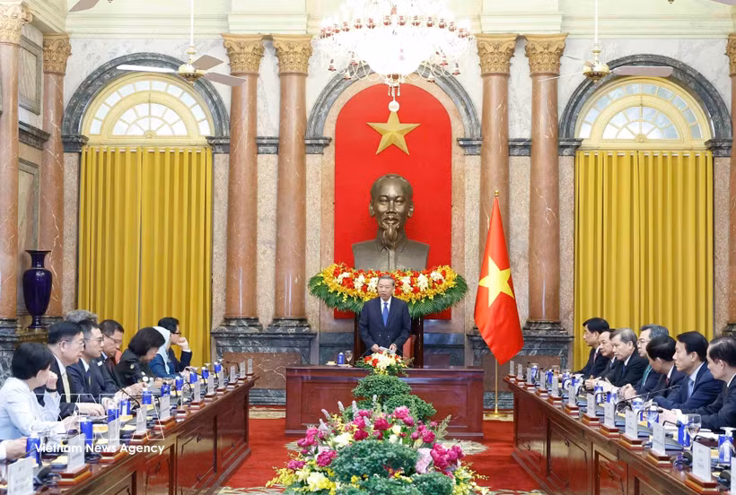 Party General Secretary and State President To Lam speaks at the meeting with heads of delegations, international experts, scholars and representatives of international organisations attending the ASEAN Future Forum 2026 on June 9. (Photo: VNA)