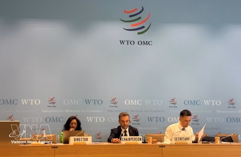 The Presidium at the recent formal meeting of the Committee of Participants on the Expansion of Trade in Information Technology Products. (Photo: VNA)
