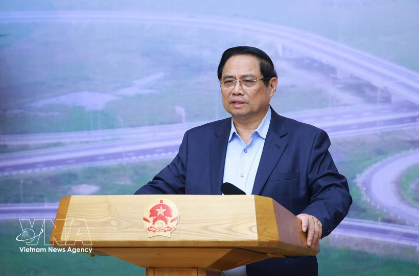 Prime Minister Pham Minh Chinh speaks at the 24th meeting of the State Steering Committee for key national transport projects (Photo: VNA)