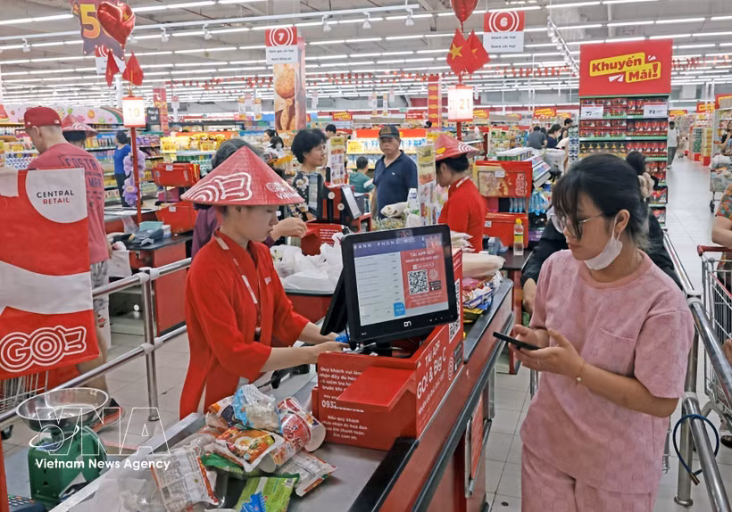 Consumer spending has contributed to Vietnam's economic growth. (Photo: VNA)