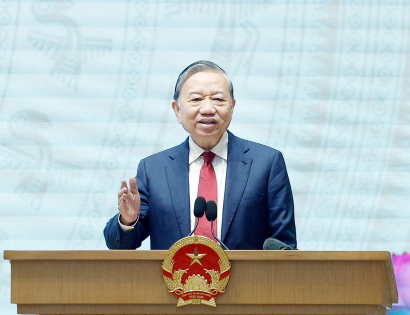 Party General Secretary To Lam speaks at the national conference reviewing the Government’s performance in 2025 and outlining tasks for 2026 (Photo: VNA)