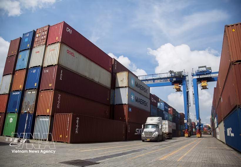 Containers at Cat Lai Port in Ho Chi Minh City. (Photo: VNA)