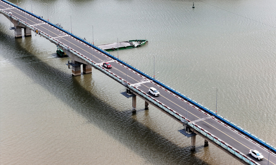 The road features eight newly built bridges, with a total investment of over 500 billion VND (over 19.5 million USD), further enhancing accessibility in the region. (Photo: VNA)