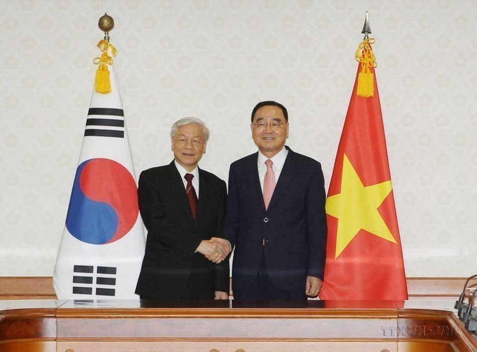 Party General Secretary Nguyen Phu Trong meets with Prime Minister Jung Hong-won in Seoul during his state visit to the Republic of Korea, October 2, 2014. (Photo: VNA)