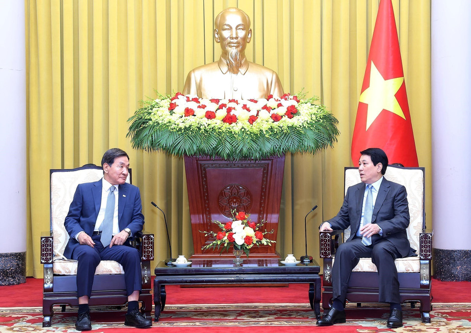 President Luong Cuong meets Park Chang Dal, Special Envoy of the RoK President in Hanoi on July 30, 2025. (Photo: VNA)