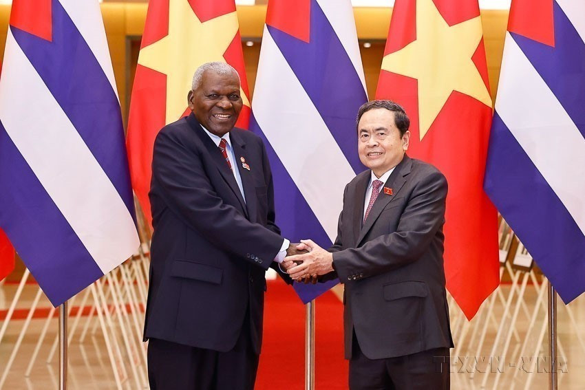 National Assembly Chairman Tran Thanh Man presides over a welcome ceremony and talks with President of the Cuban National Assembly Esteban Lazo Hernández during his official visit to Vietnam and the second session of the Vietnam–Cuba Inter-Parliamentary Cooperation Committee (Hanoi, September 30, 2025). (Photo: VNA)