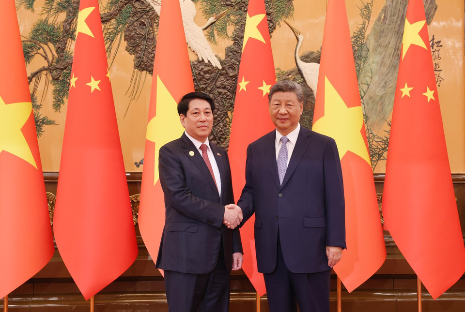 State President Luong Cuong holds talks with General Secretary of the Communist Party of China Central Committee and President of China Xi Jinping. (Photo: VNA)