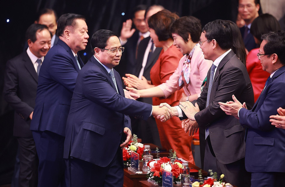 Prime Minister Pham Minh Chinh attends the 11th National External Information Service Awards (Photo: VNA)