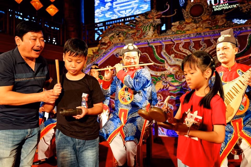 As UNESCO-recognised Intangible Cultural Heritage, Nha Nhac draws special attention from visitors. (Photo: VNA)