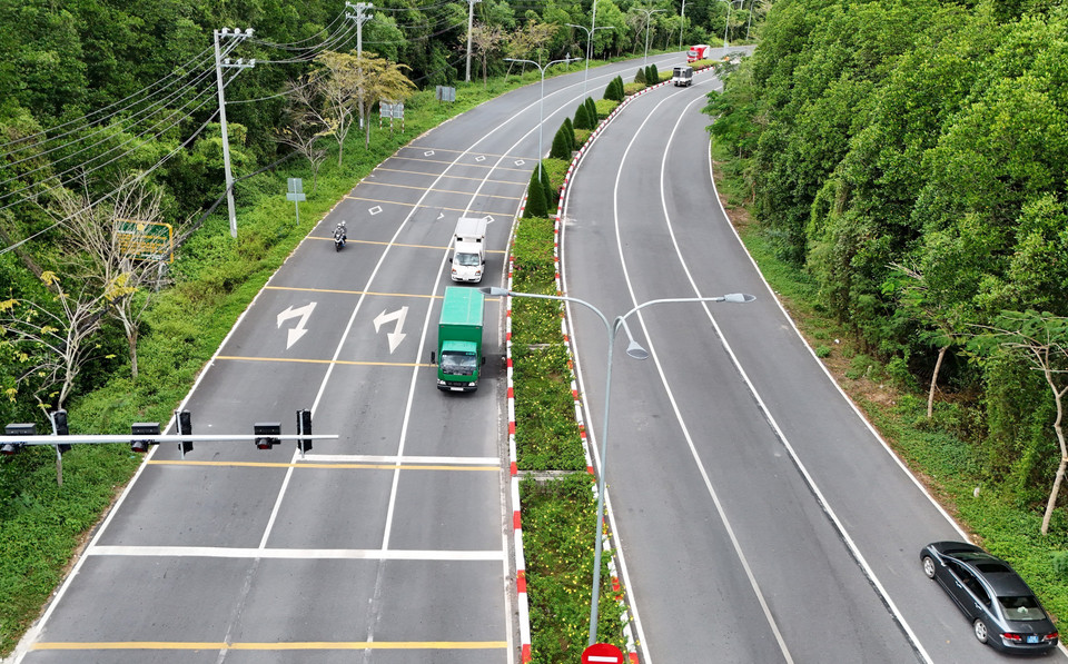 Rung Sac road is a key highlight of Can Gio district’s transportation network. (Photo: VNA)