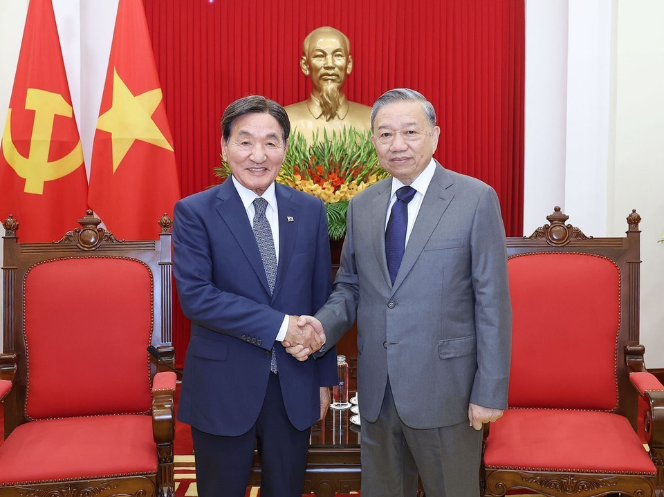 Party General Secretary To Lam receives Park Chang Dal, Special Envoy of the RoK President (Hanoi, July 29, 2025). (Photo: VNA)