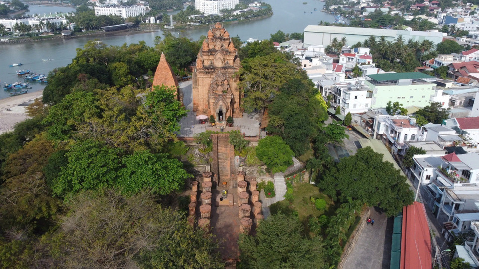 The beauty of Ponagar Tower, a sacred site in Nha Trang. (Photo: VNA)