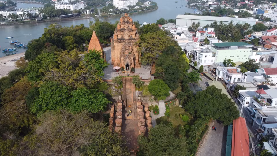 The beauty of Ponagar Tower, a sacred site in Nha Trang. (Photo: VNA)