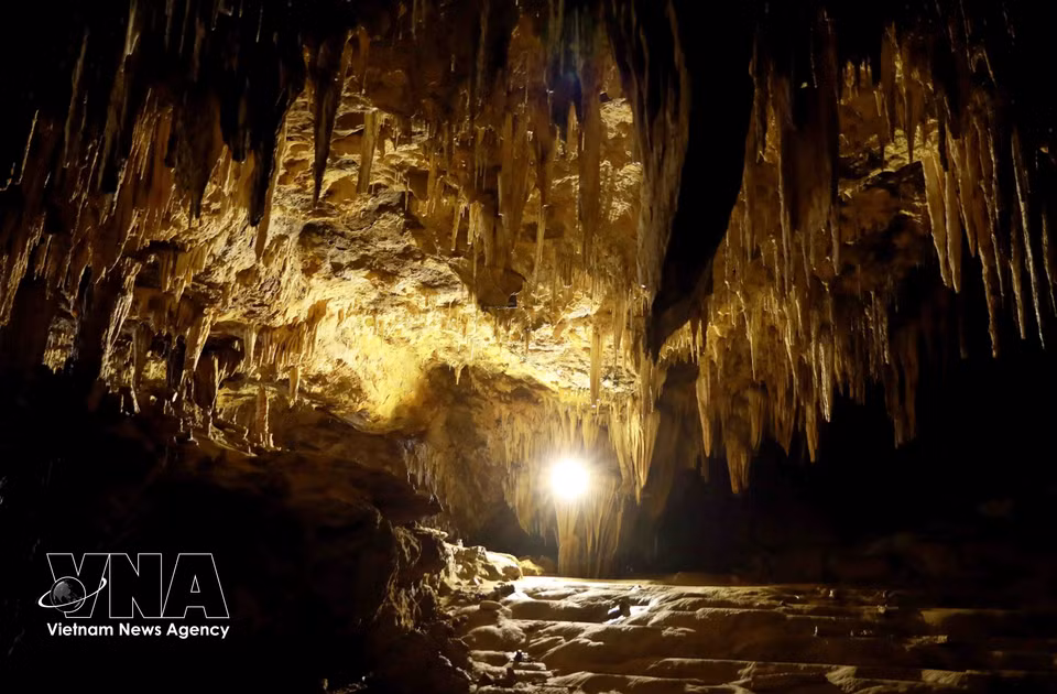 Spectacular stalactite formations shaped over millions of years. (Photo: VNA)