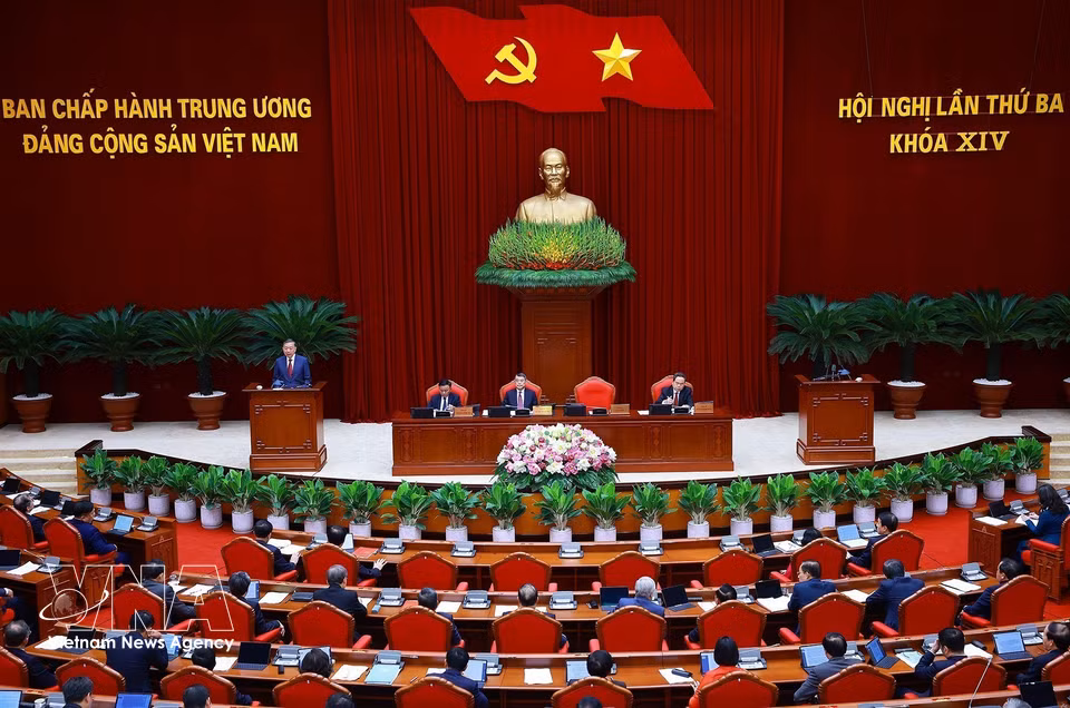 The opening session of the third meeting of the 14th Party Central Committee. (Photo: Thong Nhat/VNA)