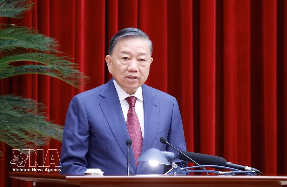 Party General Secretary and State President To Lam delivers the opening address at the third meeting of the 14th Party Central Committee. (Photo: Thong Nhat/VNA)