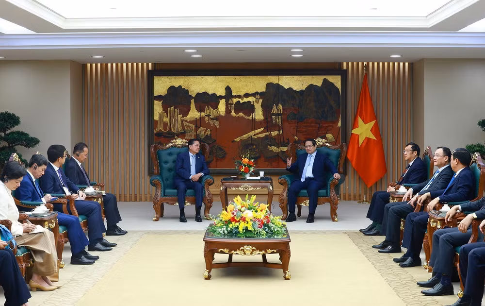 chinh2.jpg
