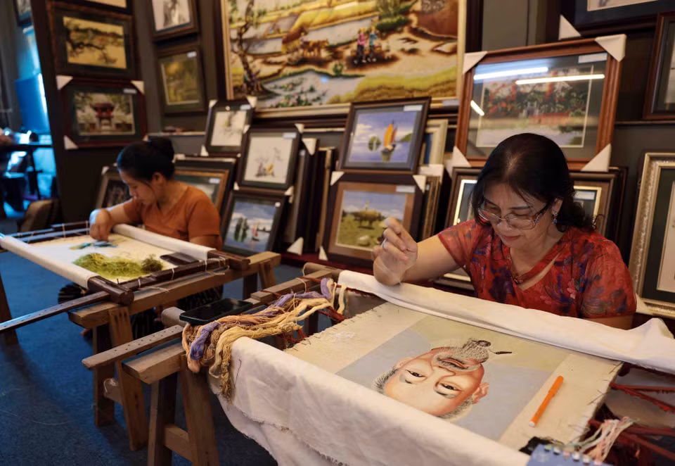 Traditional hand embroidery is now approached with a modern perspective, creating unique products. (Photo: VNA)